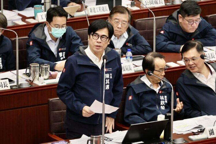 亞灣2.0計畫帶動產業轉型逐步落實 提供各項專案資源 打造企業旗艦總部 亞灣2.0計畫帶動產業轉型逐步落實-提供各項專案資源-打造企業旗艦總部
