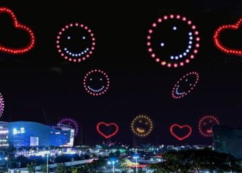 跨年高雄夢時代-250秒亞灣跨年花火千輪綻放-花火最佳觀賞點公開