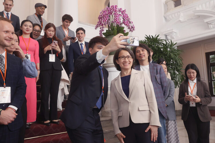 蕭美琴副總統接見國際學生 期盼臺灣成為國際學習首選地 蕭美琴副總統接見國際學生-期盼臺灣成為國際學習首選地