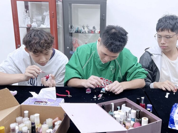 樹科大產設系校外參訪3d列印-啟發學生創意視野