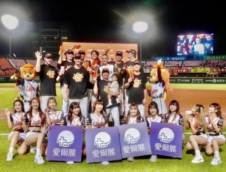 影/中華隊奪下世界12強棒球錦標賽冠軍 愛爾麗醫療集團助力球員完美復原 影/中華隊奪下世界12強棒球錦標賽冠軍-愛爾麗醫療集團助力球員完美復原