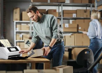 Epson 推出 A4 文件掃描器旗艦機型 DS-900WN