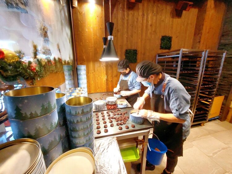 台中最搶手曲奇?2025過年伴手禮《短腿阿鹿餅乾》排隊秘訣揭秘 台中最搶手曲奇?2025過年伴手禮《短腿阿鹿餅乾》排隊秘訣揭秘