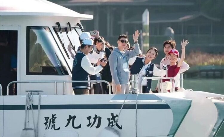 大陸高校師生今乘船暢遊日月潭-重溫小學課本裡的記憶