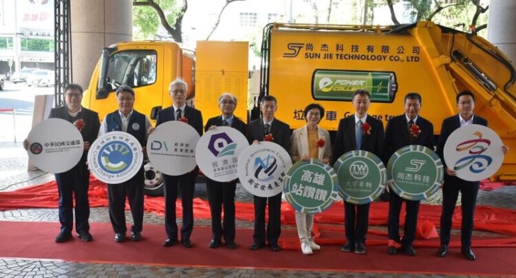 國產熱帶型氣候專用電動環保車發表 台韓企業攜手助力淨零轉型 國產熱帶型氣候專用電動環保車發表-台韓企業攜手助力淨零轉型