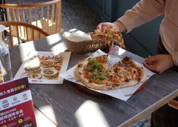 skm-park-outlets高雄草衙-閃耀耶誕城30萬朝聖人潮-為您帶來多樣美味饗宴