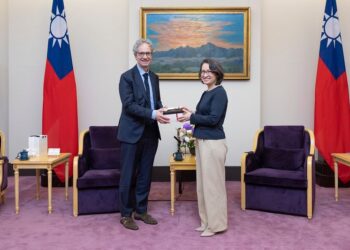 副總統蕭美琴接見國際透明組織主席-弗朗索瓦·瓦萊里安-推動全球法治合作