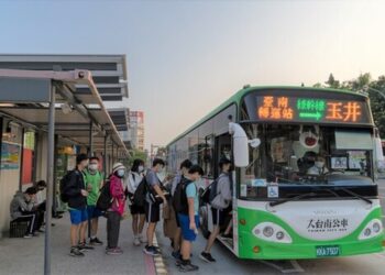 台南公車智慧等車3幹支線防過站不停