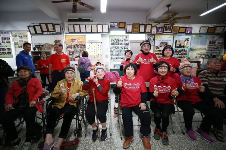 頂庄社區照顧關懷據點及巷弄長照站揭牌啟用 嘉義市長照據點再+1 頂庄社區照顧關懷據點及巷弄長照站揭牌啟用-嘉義市長照據點再+1