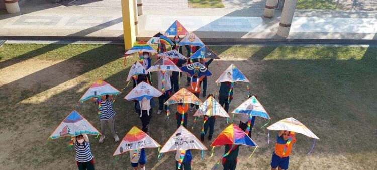 風箏嘉年華-全臺首座風箏迴廊展出千件作品 風箏嘉年華-全臺首座風箏迴廊展出千件作品