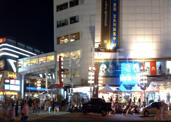 屏東地王在這裡—屏東太平洋百貨！