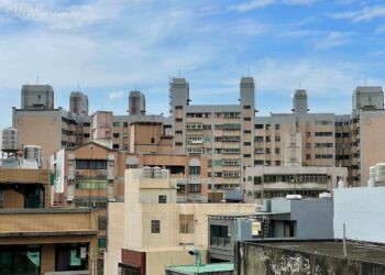 共同買房掛胞姊名下！妹憂「賣房不認帳」-網喊慘：別考驗人性