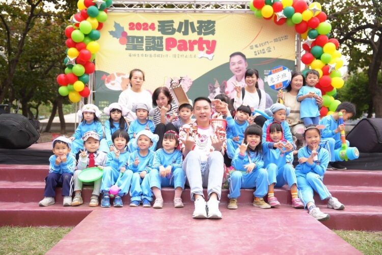 民進黨高市黨部辦寵物聖誕趴-黃文益揪市民歲末與毛小孩同歡！