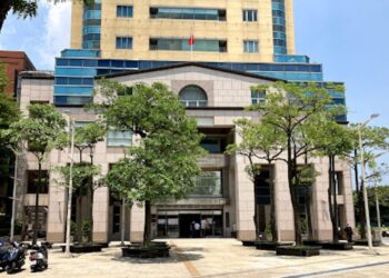 父愛子心切！「1妙招」購屋避贈與稅-律師奉勸：國稅局不是省油的燈