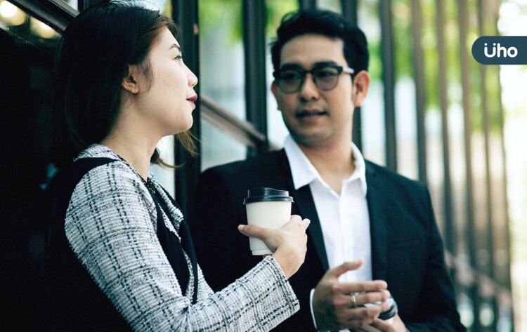 為什麼別問同事「工作順利嗎？」專家教你改「這樣說」不得罪他人