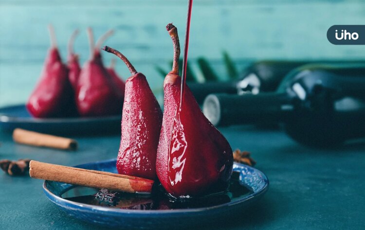 有食譜》聖誕節別只喝熱紅酒!教你進階版「香料紅酒燉梨」甜蜜又暖身 有食譜》聖誕節別只喝熱紅酒!教你進階版「香料紅酒燉梨」甜蜜又暖身