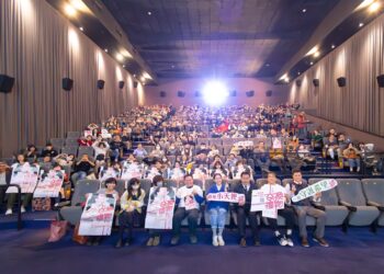 《交換禮物》來到台南府城-林明謙導演、曾寶儀親臨現場送「核彈級洋蔥」-台南市長黃偉哲蒞臨首映-在地熱情商家電影未上映即包場力挺《交換禮物》