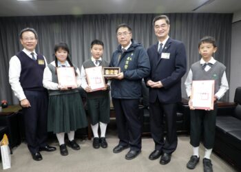 臺南慈濟國小生榮獲國際發明展雙金！黃偉哲期許未來成為產業創新推手