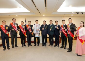 南市表揚全國好人好事傑出市民-黃偉哲肯定公益善行發揚善的光輝