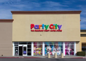 40年連鎖賣場全數關閉！800間門市熄燈，執行長坦言無奈：已盡全力