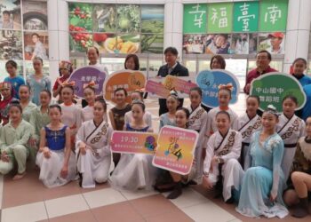 驚豔快閃市府！南市四校舞蹈班宣傳1月17、18日「沉浸˙4」聯合成果展