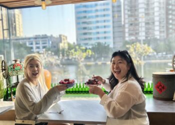 韓國網紅李花探訪臺南，品嚐地道美食與走訪歷史景點