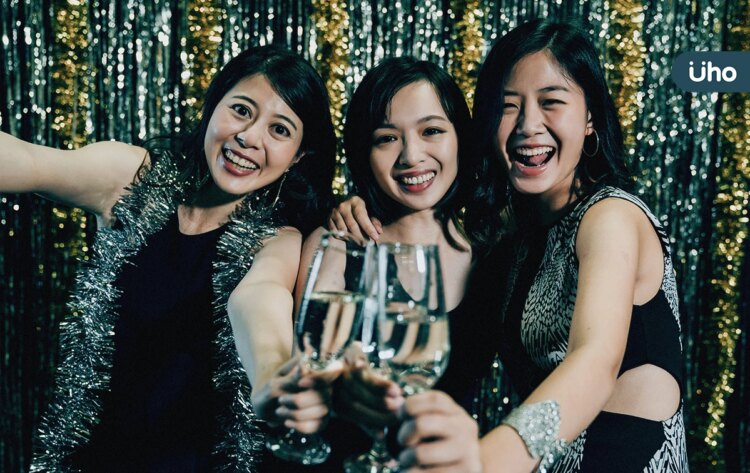 跨年演唱會超嗨,喝酒狂歡好享受?醫警告「1NG動作」恐眩暈發作 跨年演唱會超嗨,喝酒狂歡好享受?醫警告「1ng動作」恐眩暈發作