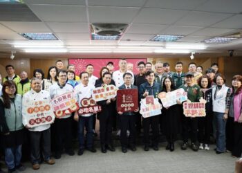 「臺南美食名廚」手冊集結22在地名廚料理故事-黃偉哲邀嚐佳餚遊臺南