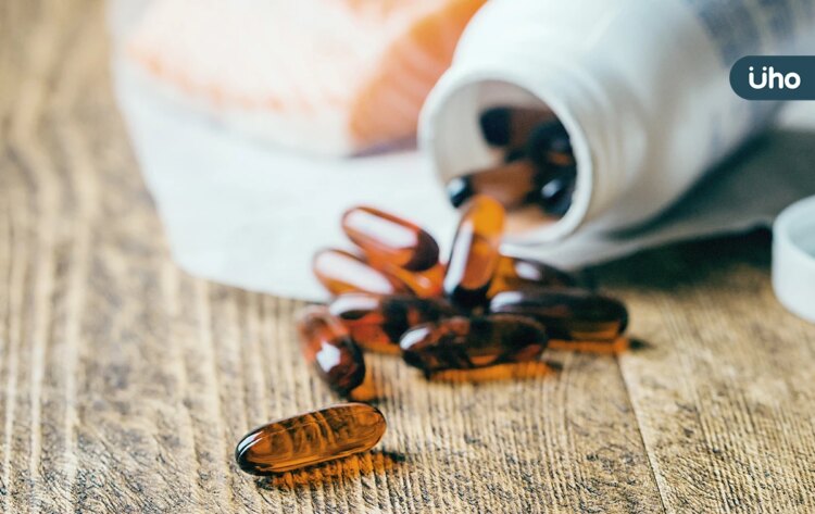 魚油功效有哪些?紅麴不能和什麼一起吃?降膽固醇保健品「挑選3招」 魚油功效有哪些?紅麴不能和什麼一起吃?降膽固醇保健品「挑選3招」