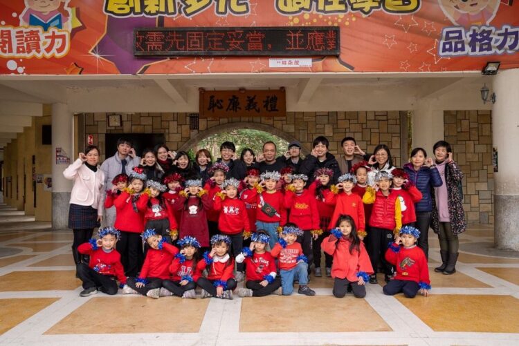 沙發先生家居攜手華龍國小,帶領學童體驗家具設計教育 沙發先生家居攜手華龍國小,帶領學童體驗家具設計教育