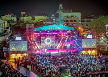 屏東跨年超嗨-縣長周春米陪縣民倒數迎接2025