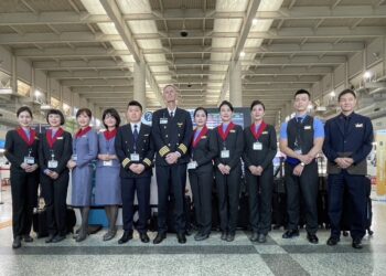 重視職場性別平權-中華航空女性褲裝制服今日上線