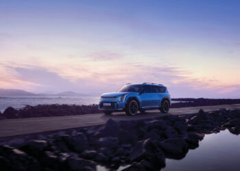 年末購車熱潮來襲！車商推優惠搶業績，專家建議看長遠需求