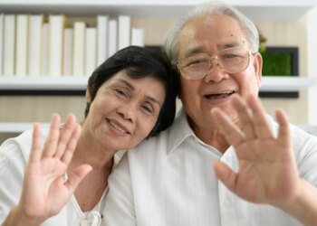 全自動腹膜透析結合遠距病患管理系統，讓「居家洗腎」成為醫療新趨勢。醫：科技帶動醫療發展才能真正提高治療品質