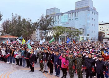 114年澎湖縣元旦升旗與慢跑活動熱鬧登場！陳光復感謝夥伴共同努力