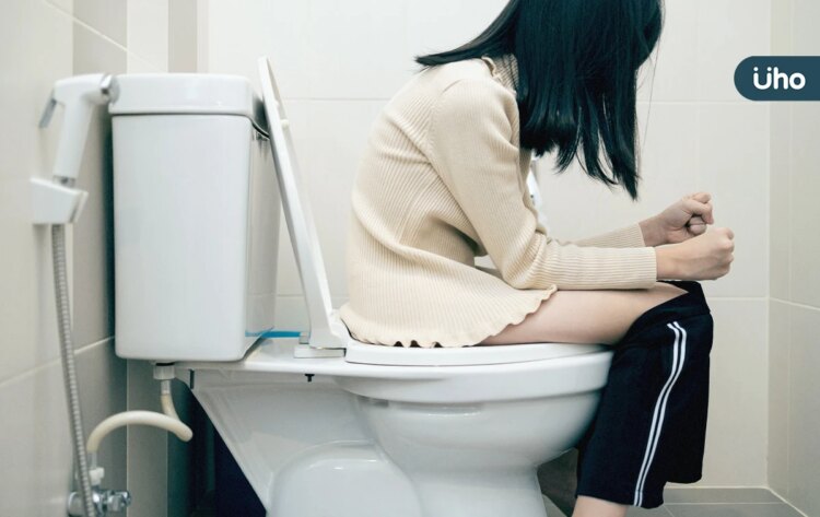 便秘大不出來怎麼辦?教你4招快速改善:多喝水加上補充「這物」 便秘大不出來怎麼辦?教你4招快速改善:多喝水加上補充「這物」