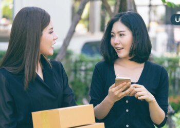 摸耳、抿唇、抱胸⋯竟是不想聊天的徵兆？教你從「11種姿勢」識破對方