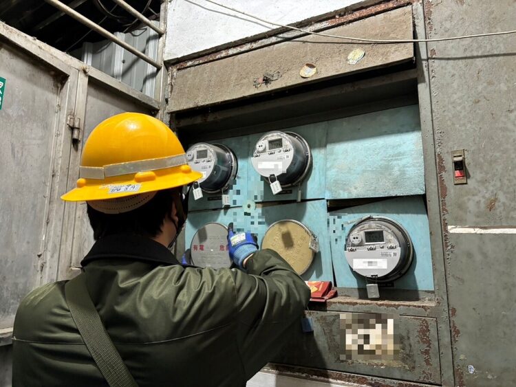 淡水住宅區非法經營陪侍茶室 公安小組不忍了「斷水斷電」 淡水住宅區非法經營陪侍茶室-公安小組不忍了「斷水斷電」