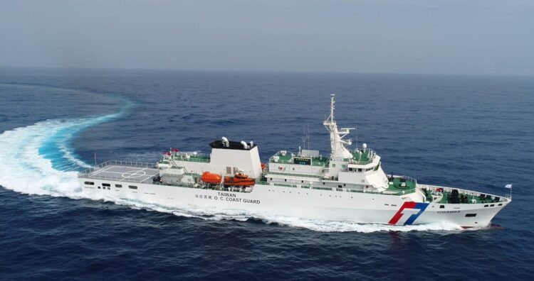 海巡署安平級艦成功發射雄三飛彈 驗證平戰轉換作戰能力 海巡署安平級艦成功發射雄三飛彈-驗證平戰轉換作戰能力