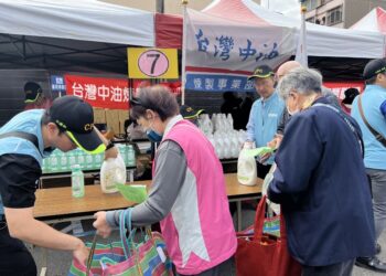 中油煉製事業部送愛到大寮-寒冬送暖關心弱勢