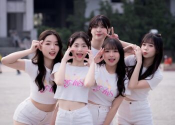 wing-stars啦啦隊首度快閃高雄市文化中心-以活力熱舞鼓勵勇敢逐夢