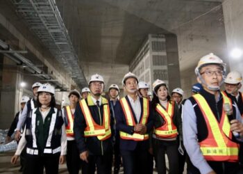 黃偉哲市長陪同立院考察臺南鐵路地下化工程-期望提前通車增便利