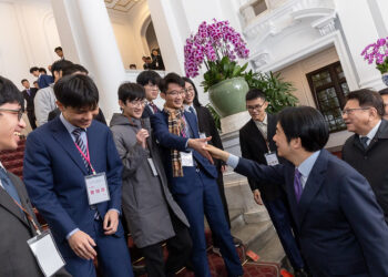 賴清德總統接見數理學科奧林匹亞競賽代表團，盼持續奠基科技國力，讓臺灣科學教育持續發展與進步