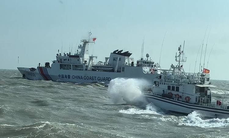 元旦後中國海警侵擾金門!海巡署艦艇嚴陣部署 成功驅離敵方船隻 元旦後中國海警侵擾金門!海巡署艦艇嚴陣部署-成功驅離敵方船隻