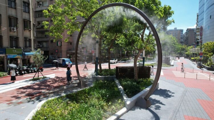 瑠公綠廊化身都市綠洲 來東區商圈逛街體驗綠意空間 瑠公綠廊化身都市綠洲-來東區商圈逛街體驗綠意空間