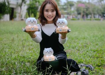 超萌風暴來襲-2025高雄燈會「吉伊卡哇（chiikawa）」小提燈亮相