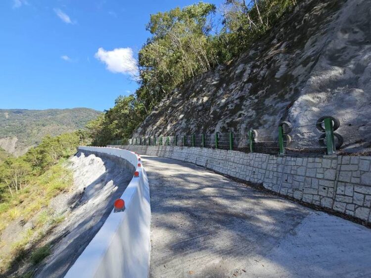 高市桃園區梅山一號聯絡道災後復建工程完工-提升原鄉農業運輸安全