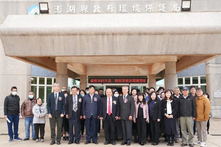 陳光復主持新、卸任環保局長宣誓就職暨交接典禮-蔡淇賢正式履新