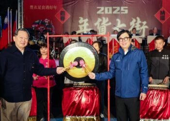 左營眷村年貨大街活動起跑-180個攤位為期10天