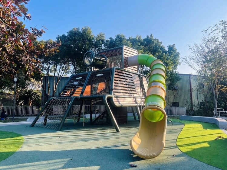 打造新風格遊戲場!台中「這公園」添亮點 大小朋友嗨翻了 打造新風格遊戲場!台中「這公園」添亮點-大小朋友嗨翻了